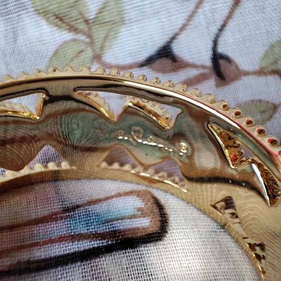 Lilly Pulitzer Shiny Gold Tone Cuff Bracelet Faux Turquoise and Coral NIB NEW - Picture 7 of 13